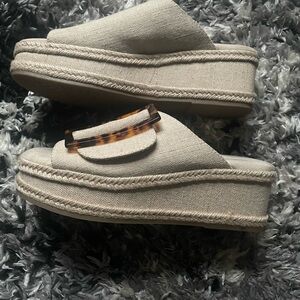 NEW Sonoma Cream Sandals with Tortoiseshell Accent